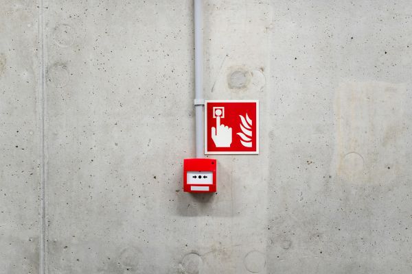 Top IoT Sensor and Signage Solutions for Improved Workplace Safety
